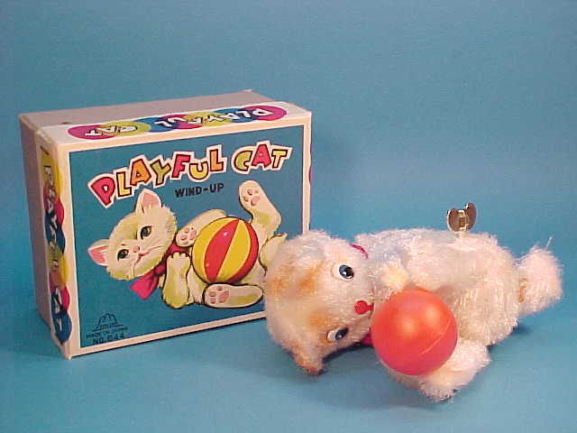 VINTAGE 2 (two) WIND UP CATS/KITTIES TOYS PLAYING w/ BALL