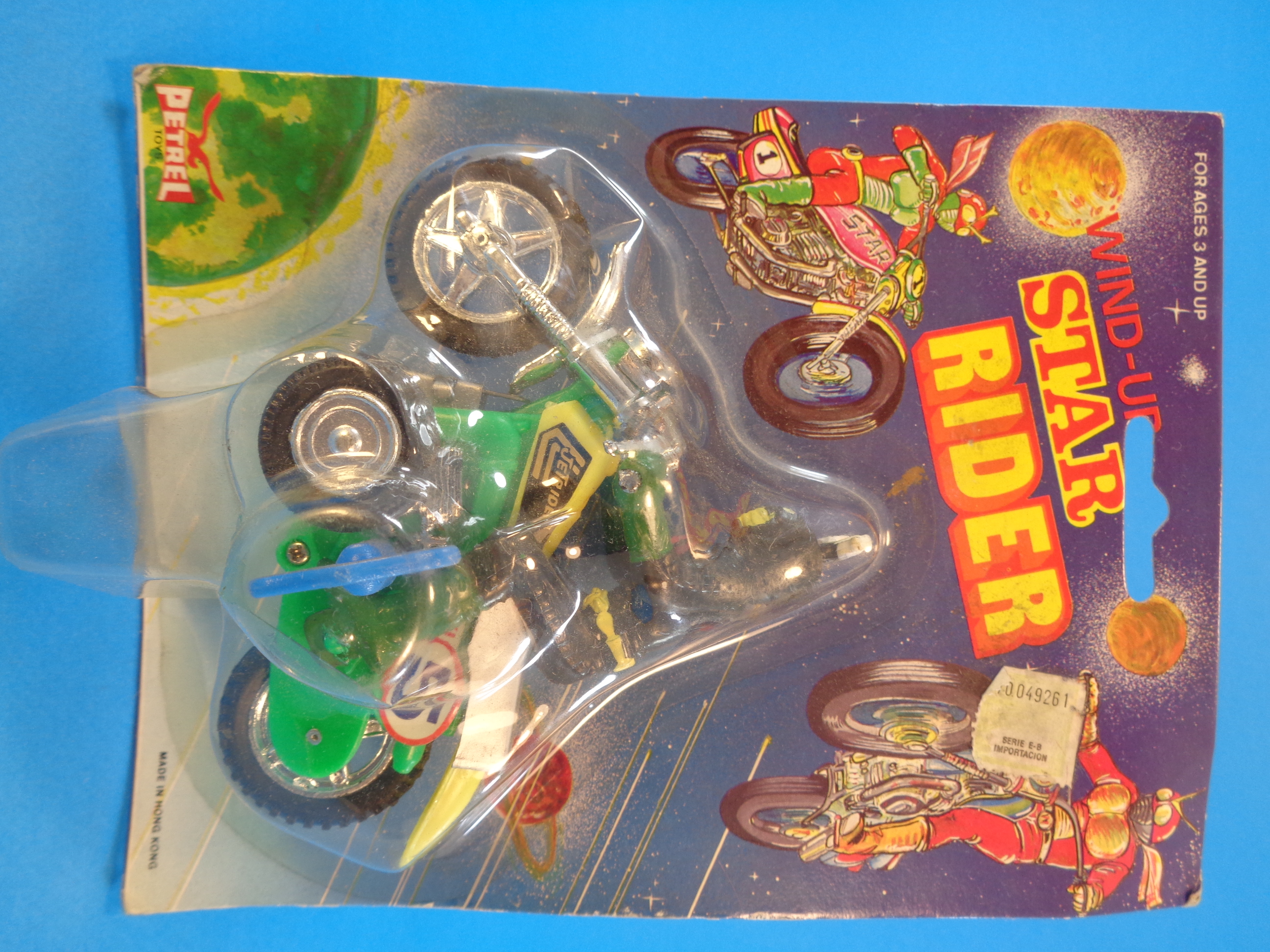 VINTAGE KAMEN RIDER (Kamen Raidā Shirīzu) WIND UP TOY (GREEN COLOR