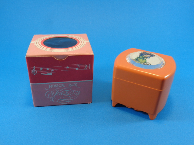 JEWELRY MUSICAL BOX (ORANGE #1) SARAH KEY'S DRAWING STYLE * SANYO